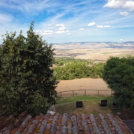 Podere Casella Farm stay *